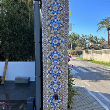 Ceramic tiles for kitchens, bathrooms and wall art. Handmade Spanish tiles.