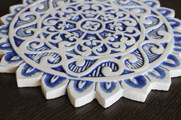 These circular handmade tiles make unique wall hangings for kitchens, bathrooms or outdoor wall art. Our blue and white decorative tiles can also be combined with our other circular tiles to make larger wall art installations.