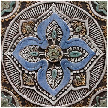 These handmade tiles make outdoor wall art.  Decorative tile handmade in Spain.