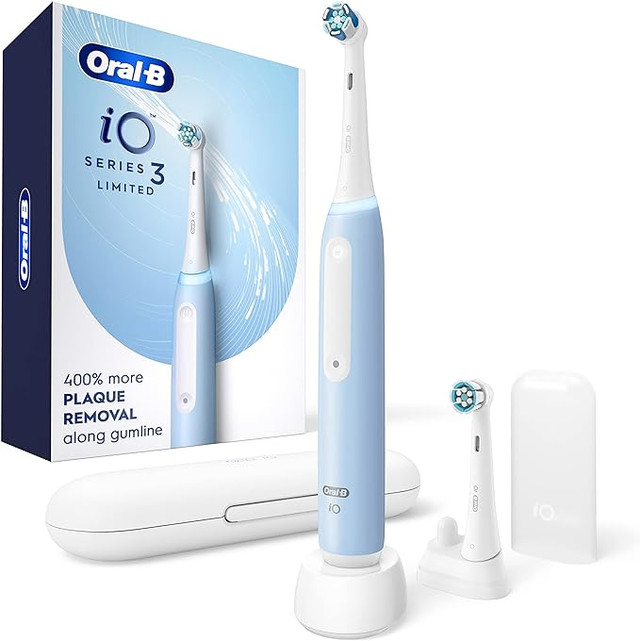 Oral B iO3 electric toothbrush Light Blue