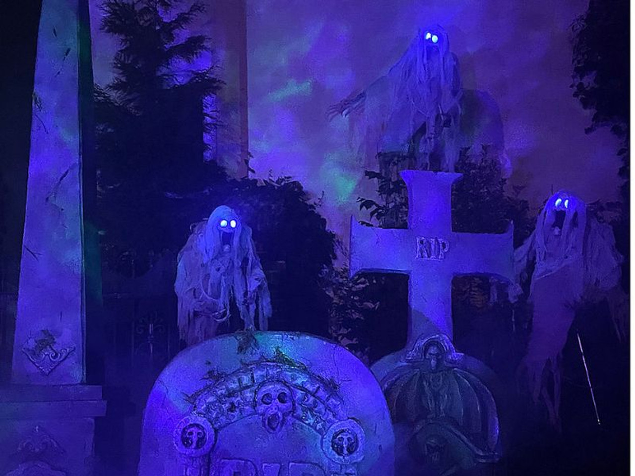 5ft Hanging Ghost Prop with LED Eyes and Creepy Sound