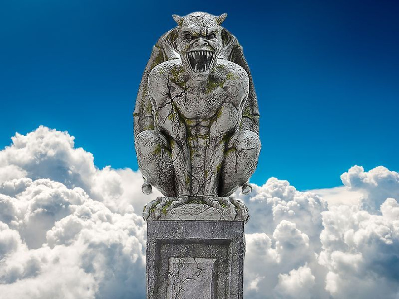 Gargoyle Pillar Animated Prop & 30' Stone Wall Backdrop