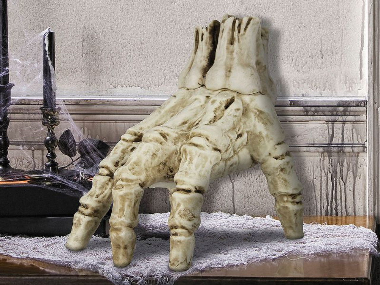 Animated Crawling Skeleton Hand