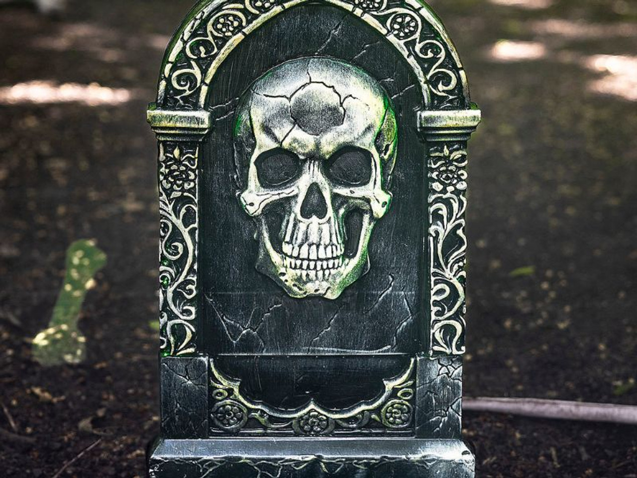 Light-Up Tombstone - 21 In Skull Prop - Halloween Yard Decoration