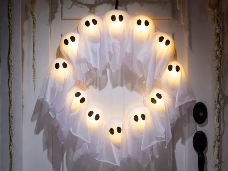 light up ghost wreath halloween decoration