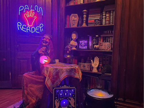 Psychic Light Up Sign Scene