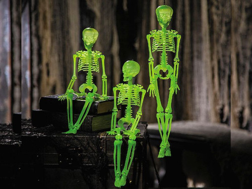 Set of 3 glow-in-the-dark hanging skeletons 16 inch Halloween props