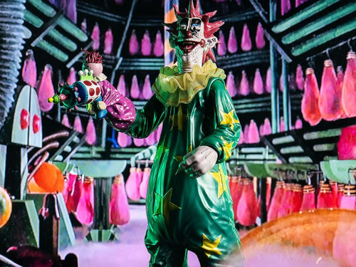 Spikey Figure - 8 In Collectible - Killer Klowns Halloween Decoration