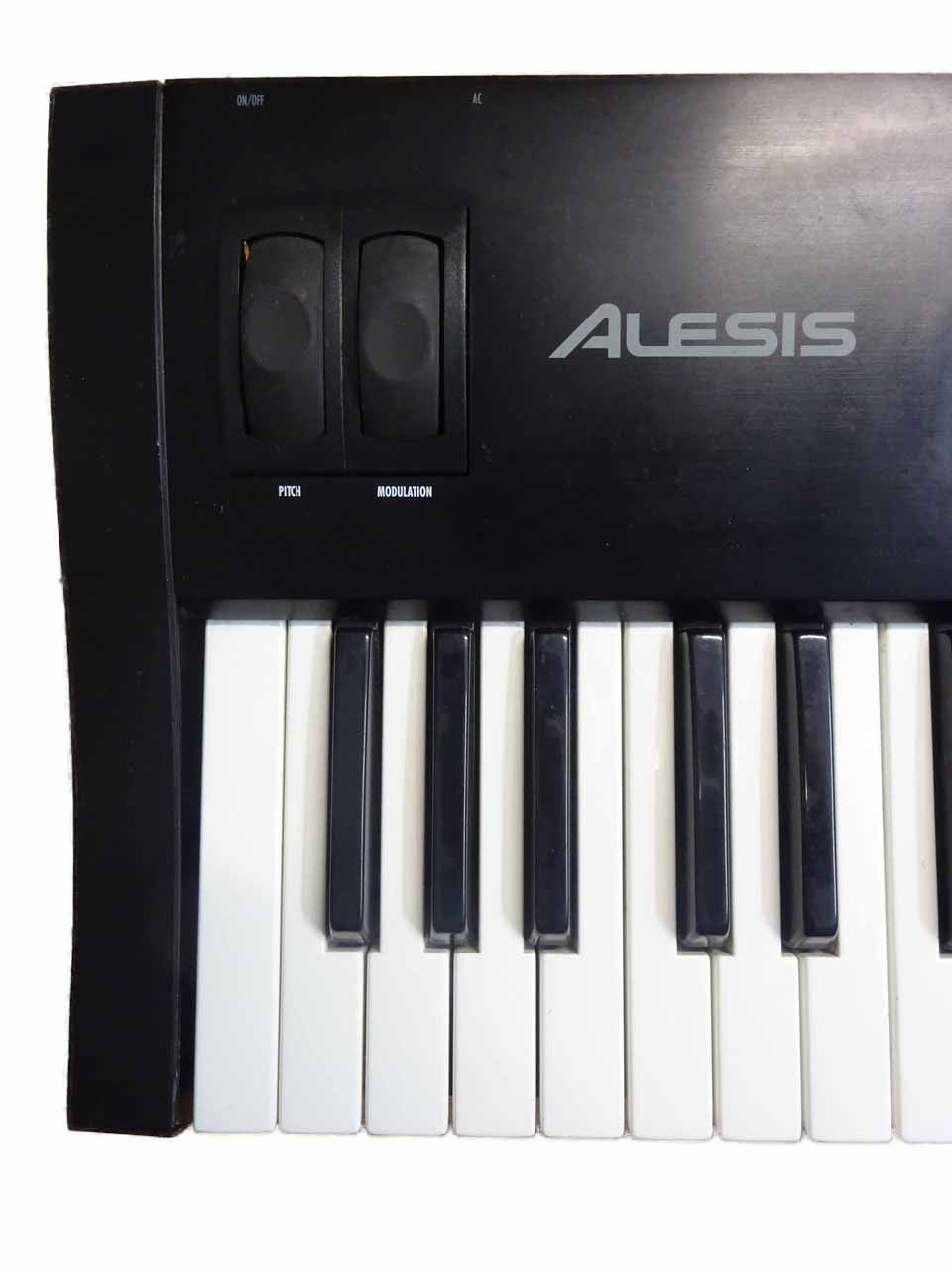 Alesis QS7.1 64 Voice Expandable Synthesizer Alesis QS7.1 64 Voice Expandable Synthesizer
