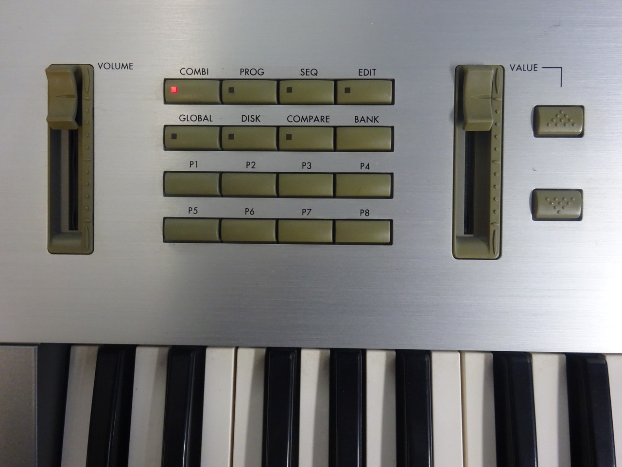 Korg Trinity V3 Music Workstation