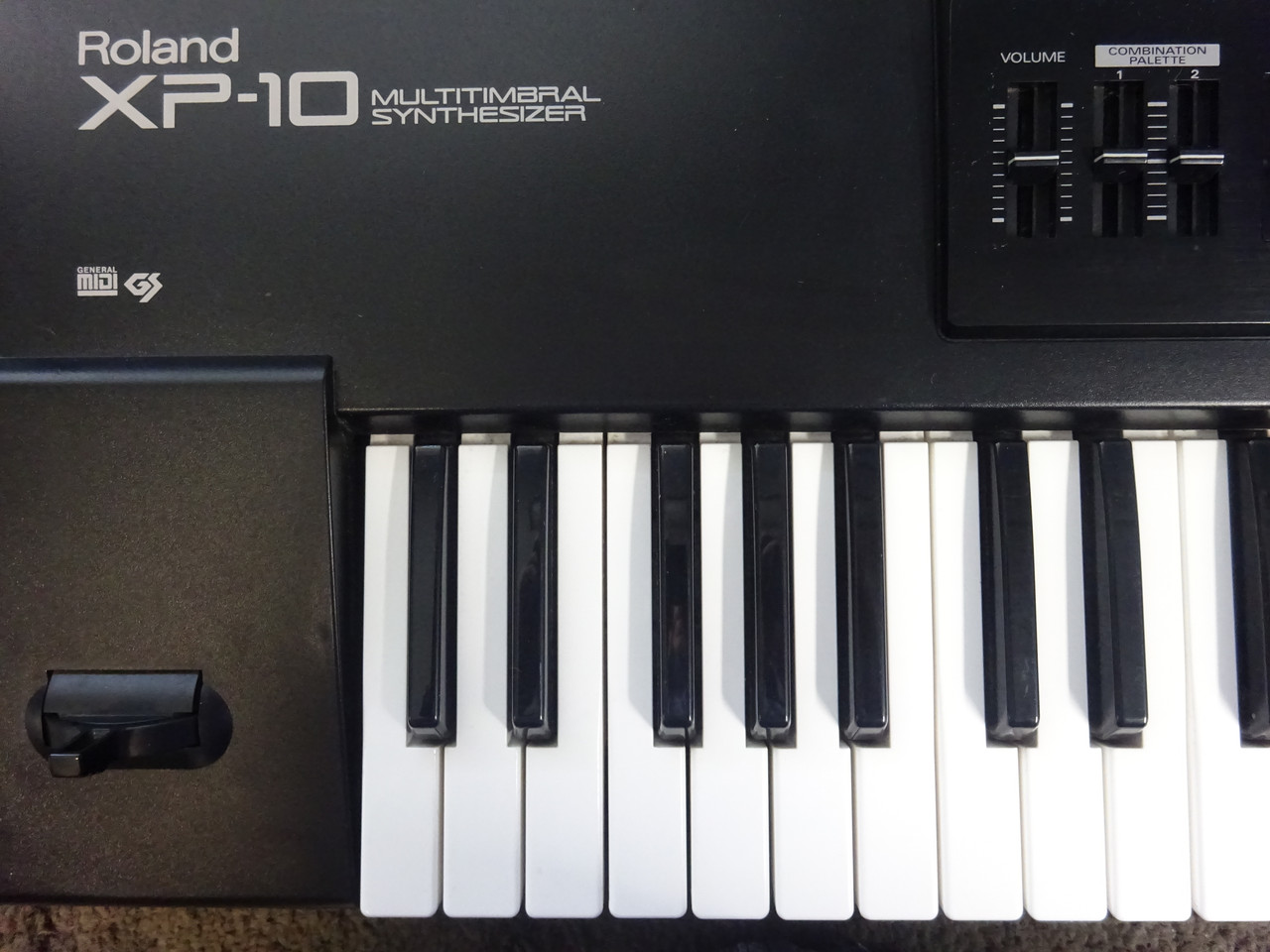 鍵盤楽器 Roland XP-10 鍵盤楽器 Roland XP-10 鍵盤楽器 Roland XP-10 Roland XP-10 Keyboard