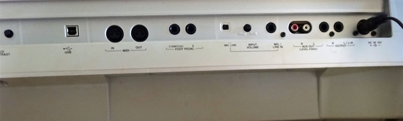 Yamaha PSR-2100 Music Workstation