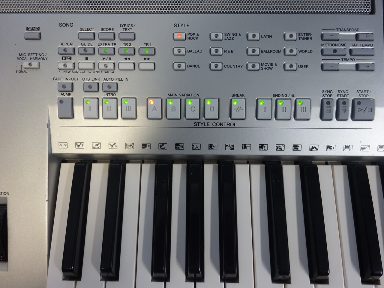 Yamaha PSR-S910 61 Note Arranger Workstation