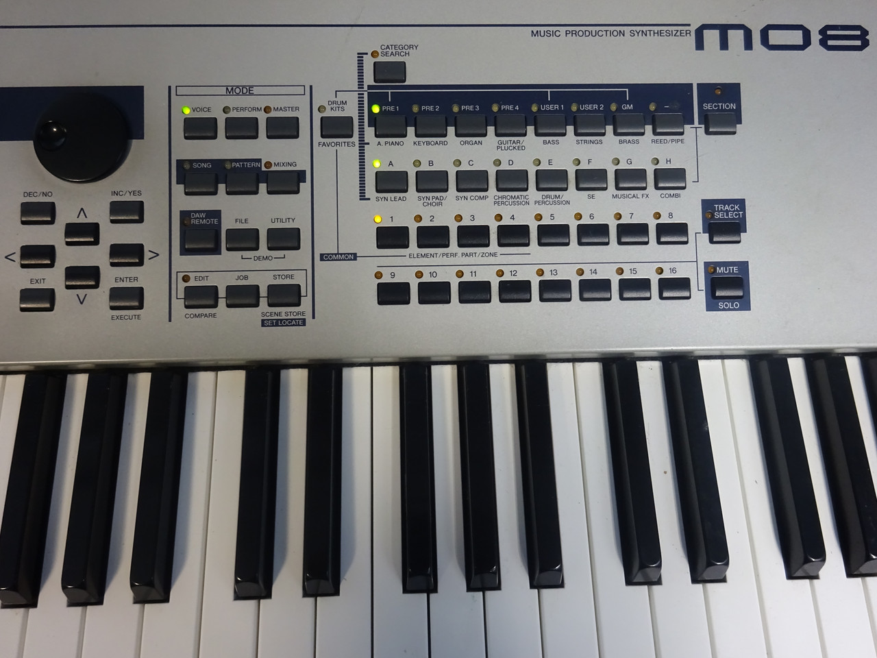 Yamaha MO8 Music Production Synthesizer