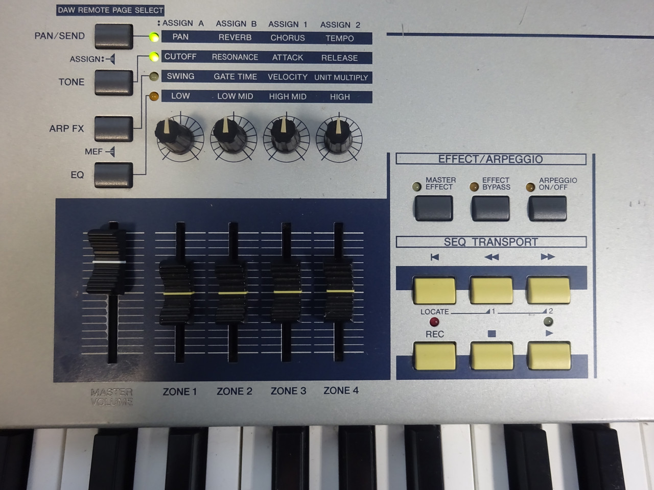 売り本物☆YAMAHA MO8 MUSIC PRODUCTION SYNTHESIZER 88鍵 バランスドハンマー鍵盤 重量21kg MOTIF ES系 ヤマハ シンセサイザー☆手渡しも可 ヤマハ