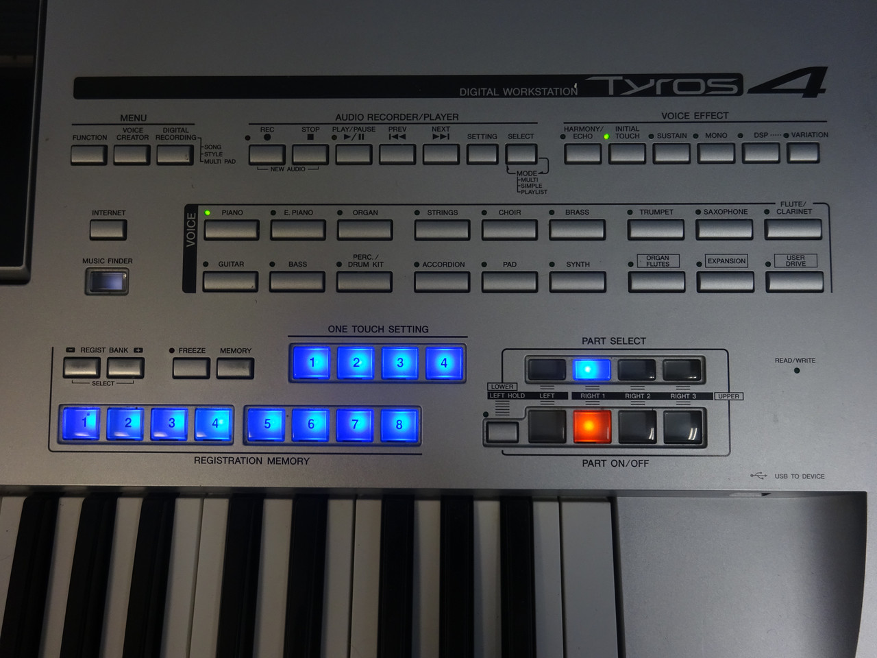 Yamaha Tyros4 Digital Workstation