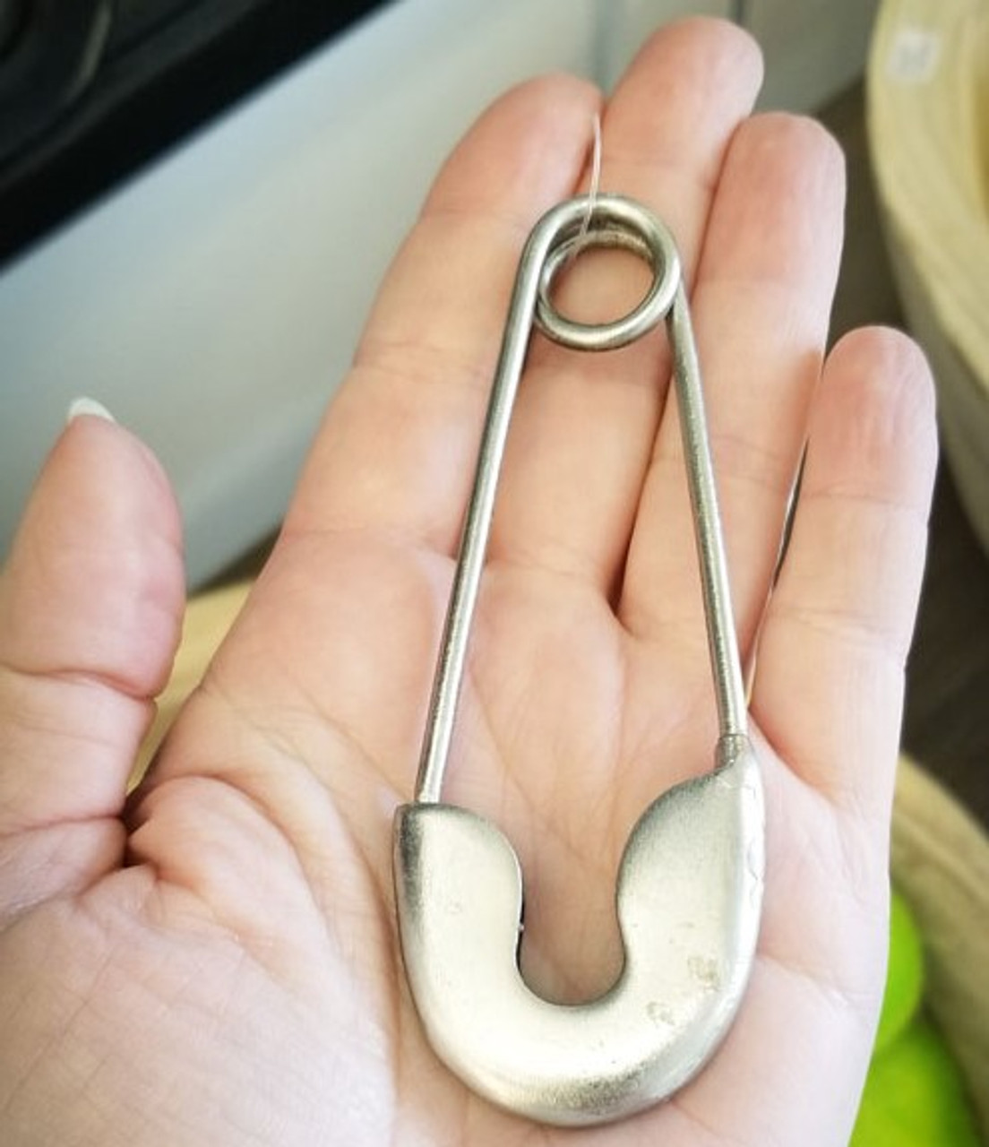GIANT SAFETY PIN