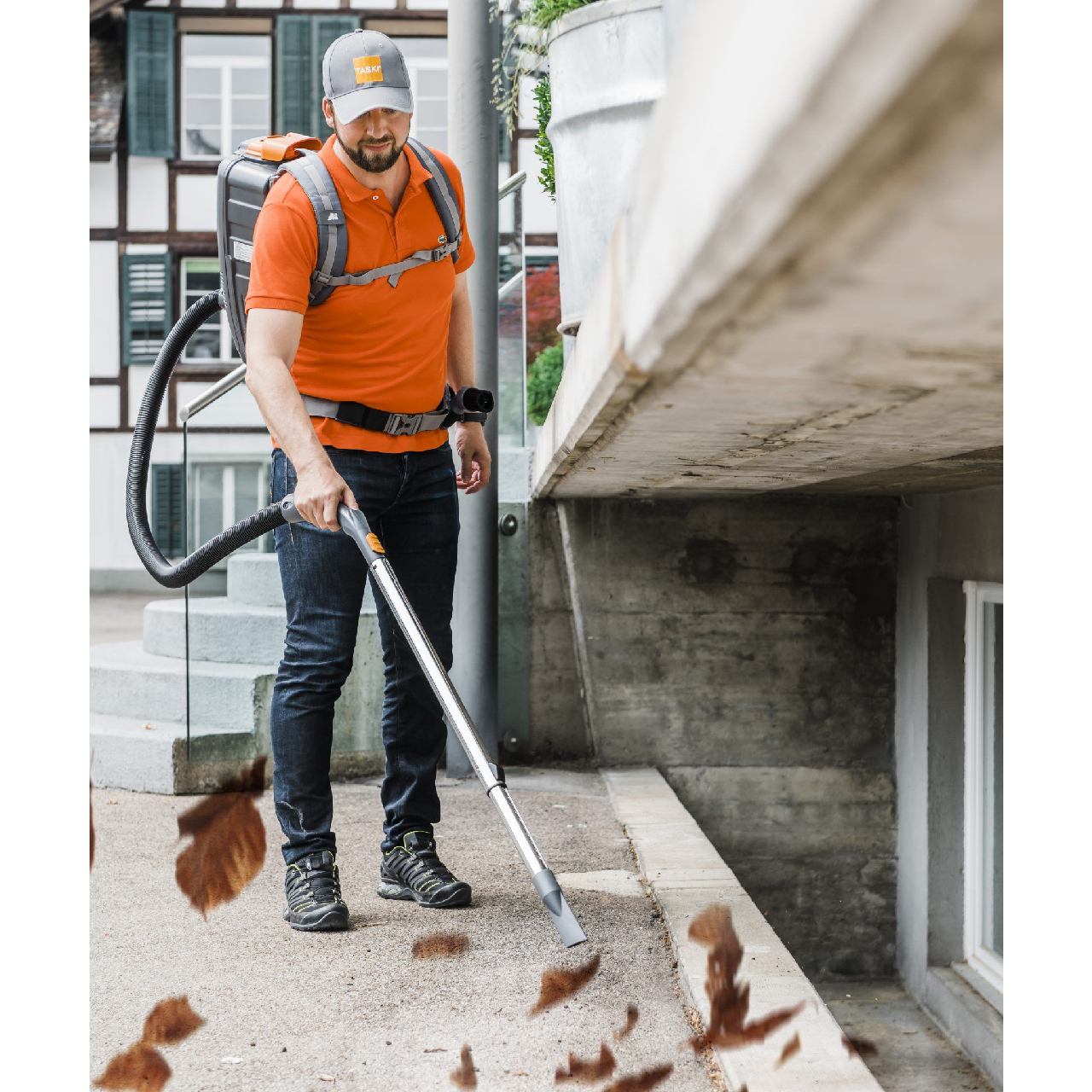 TASKI AERO BP E blower mode clearing leaves and debris
