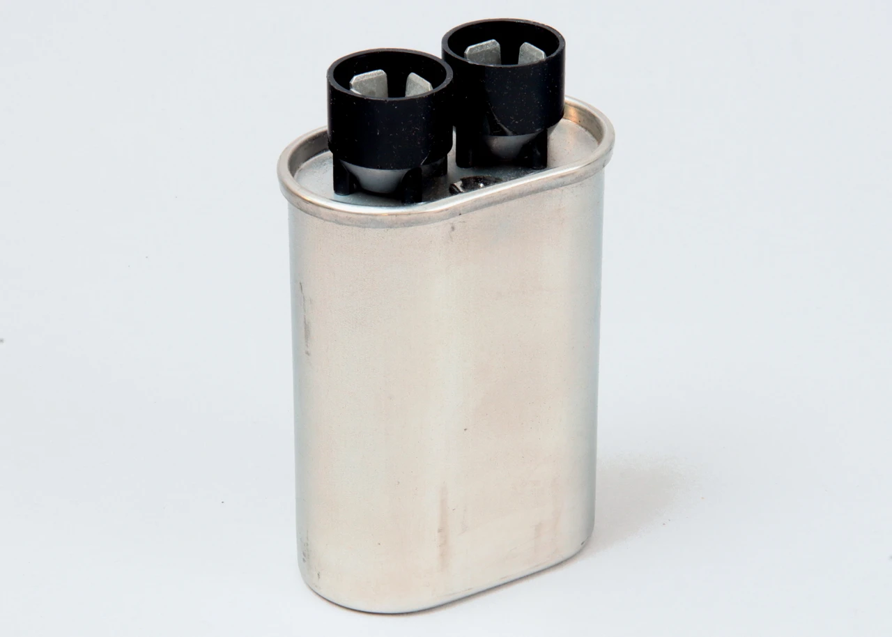Tornado 23970 - Aftermarket Capacitor 660v  Oil Fill part image