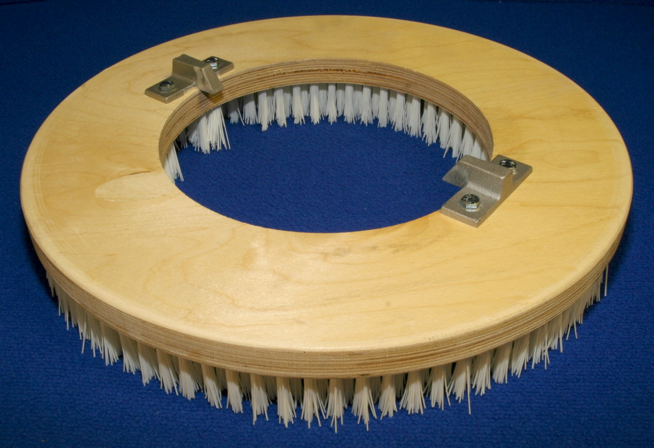 Malish Brush 77291733 - Aftermarket Brush, 17" .028 Nylon W/Lugs part image