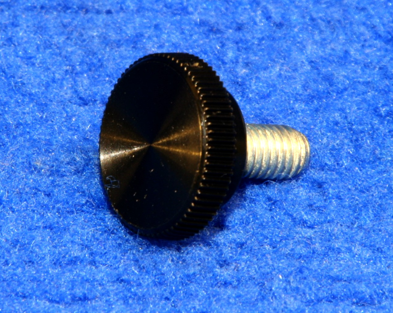 Tennant 4027939 - Aftermarket Knob, Rnd, 0.75d 0.31l, M6 X 12l Stud part image