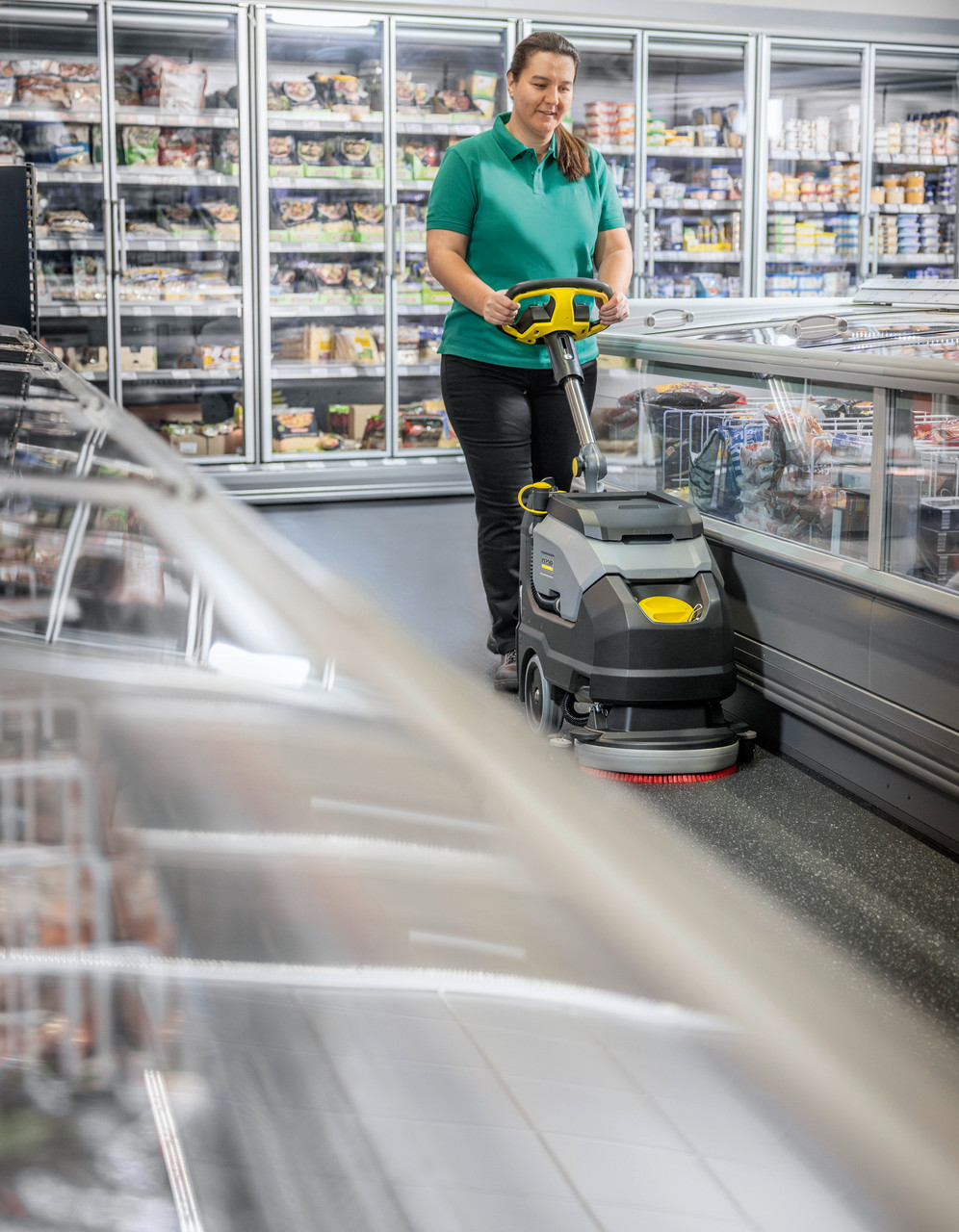 Floor scrubber BD 35/15 C Bp Classic | Karcher 9.800-917.0 application image 2