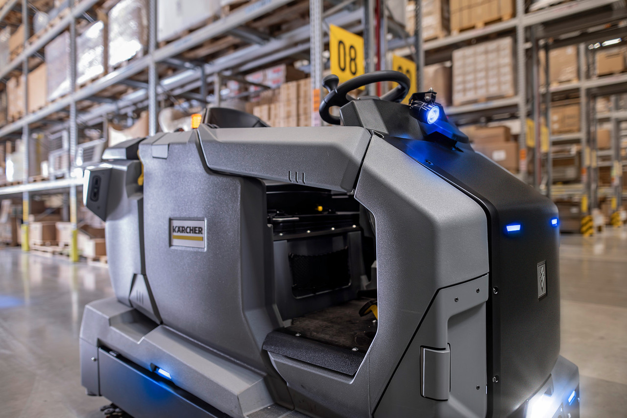 Floor scrubber KIRA BD 200 + Docking Station | Karcher 9.801-942.0 application image 2