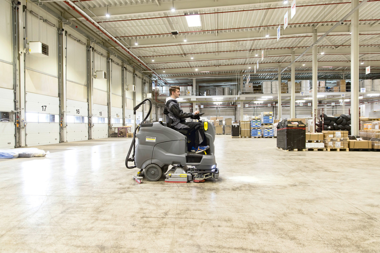 Floor scrubber B 150 R Bp + R85 + AGM | Karcher 9.841-293.0 application image 2