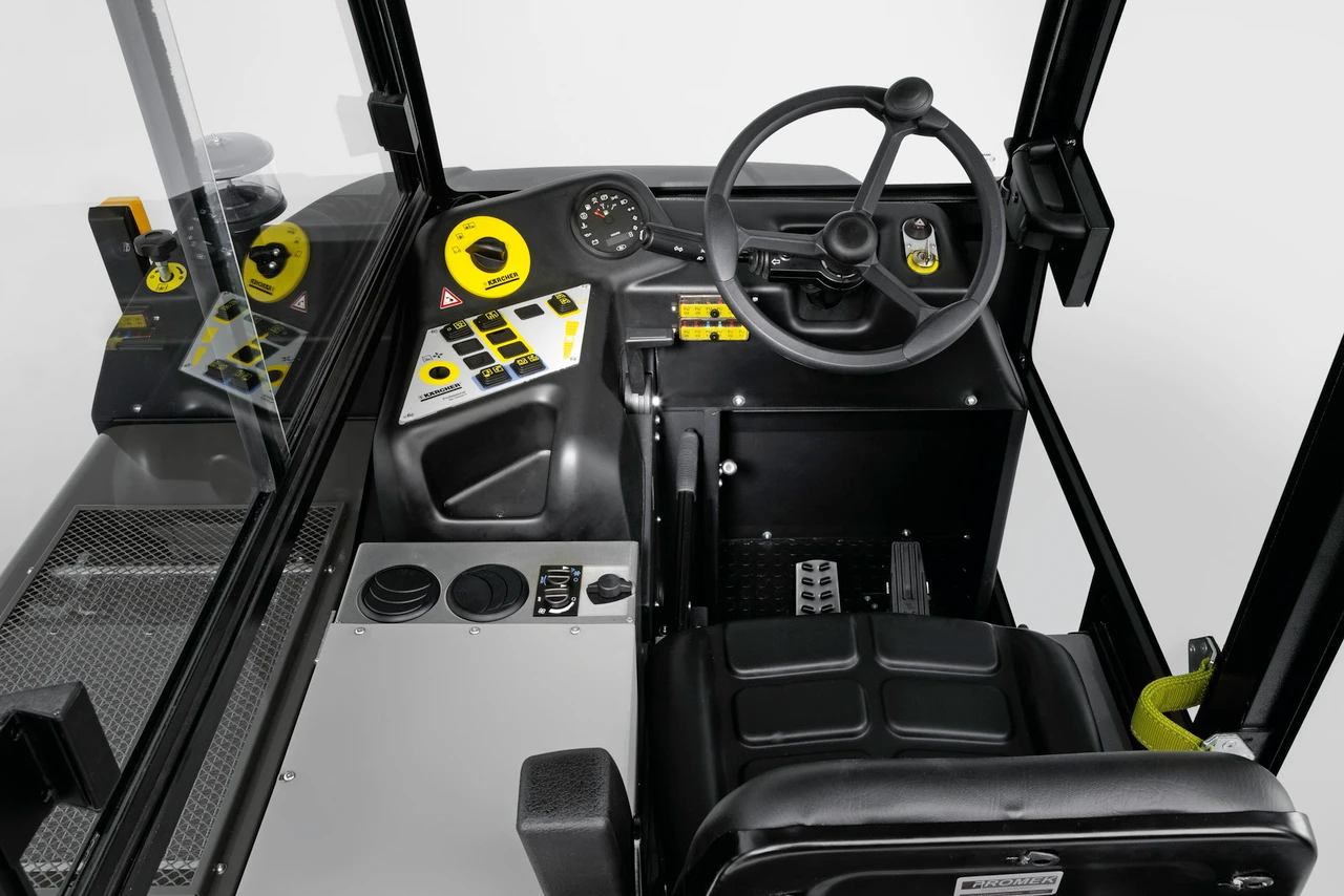 Vacuum sweeper KM 150/500 R LPG | Karcher 9.841-404.0 detailed product image 2