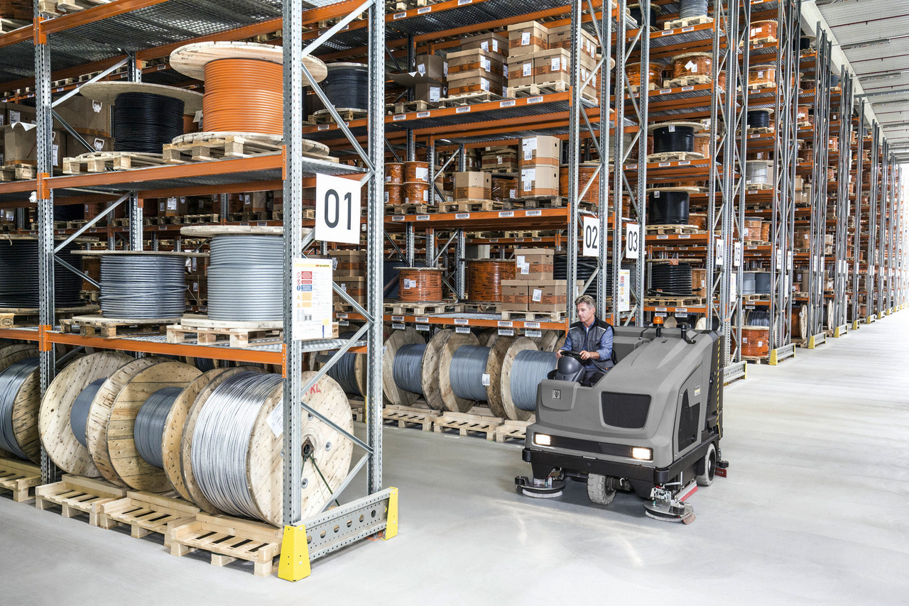 Floor scrubber B 300 RID + LB + OHG | Karcher 9.841-461.0 application image 2