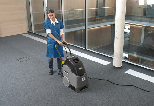 Carpet extractor BRC 30/15 C | Karcher 1.008-058.0 application image 1