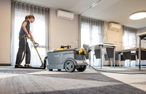 Carpet extractor Puzzi 10/1 | Karcher 1.100-133.0 application image 1