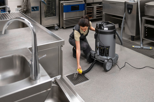 Wet-dry vacuum NT 48/1 | Karcher 1.428-623.0 application image 1