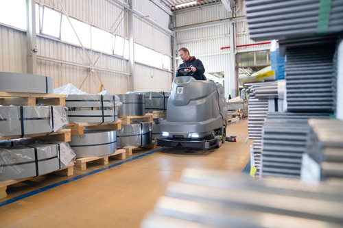 Floor scrubber B 200 R Bp + R85 + Wet | Karcher 9.200-053.0 application image 1