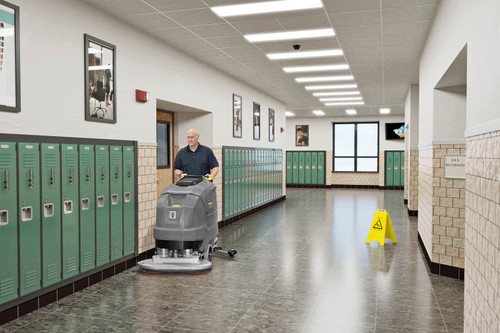 Floor scrubber BD 80/100 W Bp Classic + AGM | Karcher 9.841-457.0 application image 1