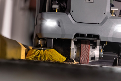 Vacuum sweeper KM 100/120 R Bp + AGM | Karcher 9.899-870.0 application image 1