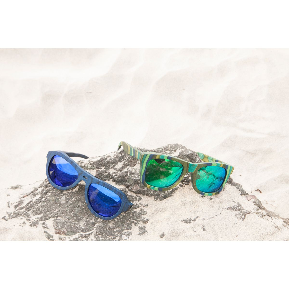 Spectrum Polarized Wooden Sunglasses - Pick Your Plum display picture 2