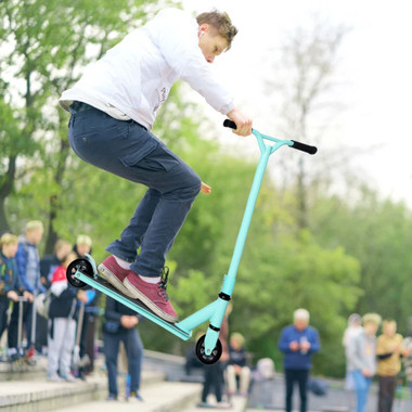 Entry-Level Freestyle Stunt Scooter with Lightweight Alloy Deck product image