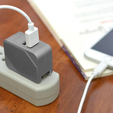 Dual-Port Folding Travel AC Charger product image