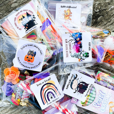 24 Halloween Treat Bag Sets with Personalized Gift Stickers product image
