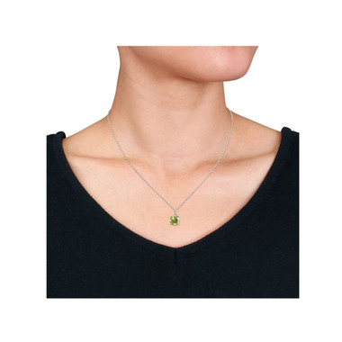 2.00 Carat (ctw) Peridot Solitaire Pendant Necklace product image