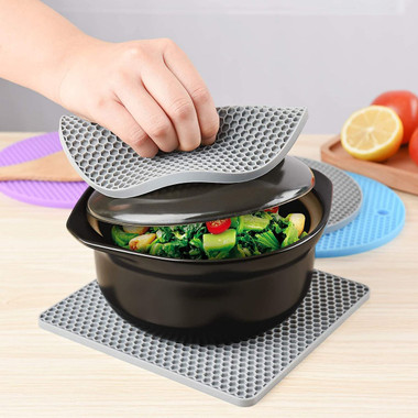 Honeycomb Silicone Trivet Set (4-Pieces) product image