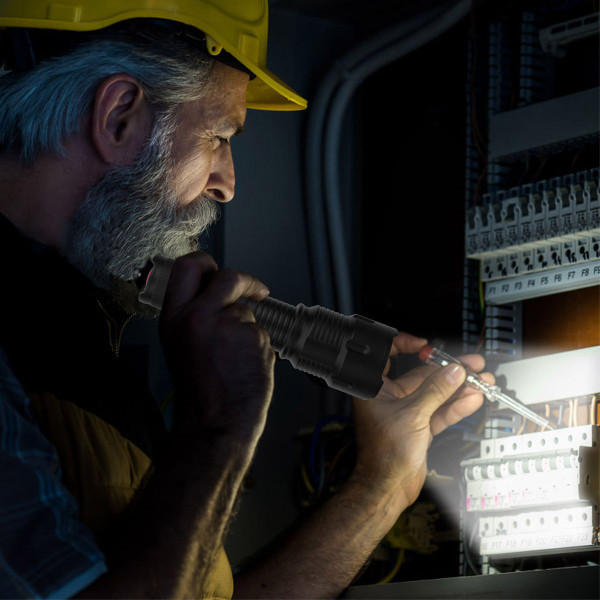 LakeForest® LED Rechargeable Flashlight product image