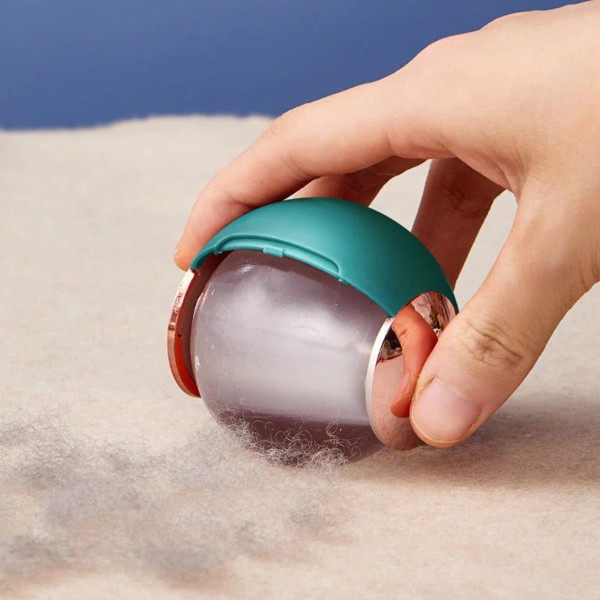 Washable Reusable Lint Remover Ball by Multitasky™ product image