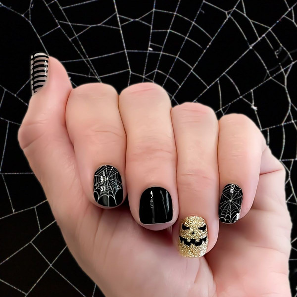 Halloween-Themed Nail Wraps product image