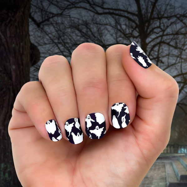 Halloween-Themed Nail Wraps product image