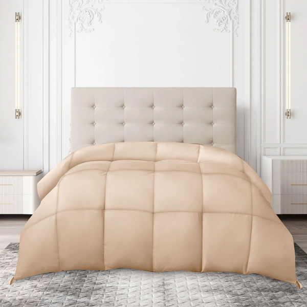 Hypoallergenic Luxury Goose Down-Alternative Comforter product image
