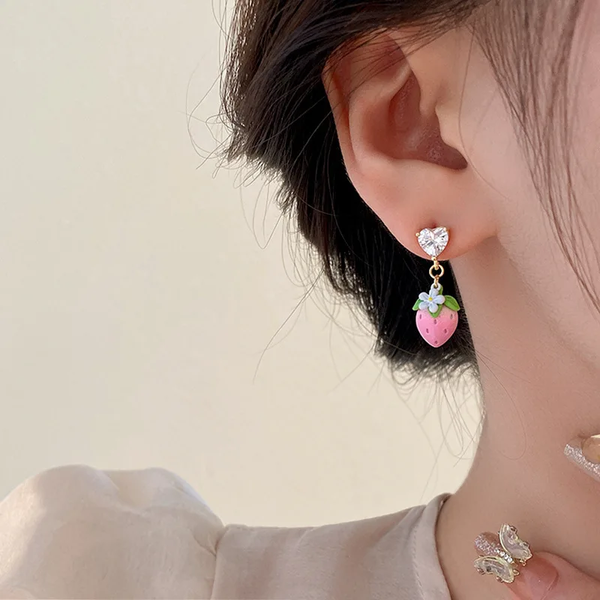 14K-Gold Plated Strawberry Hanging Earring product image