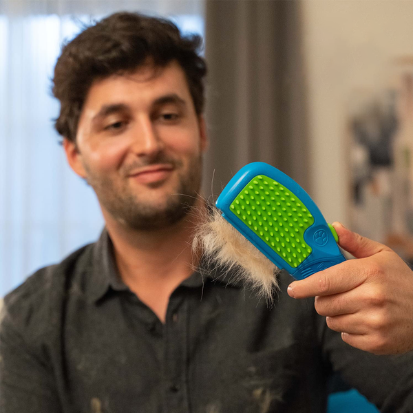 FURaser™ Pet Deshedding Tool Grooming Brush product image