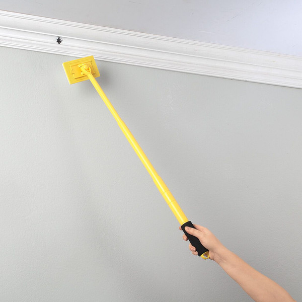Bug It™ 28" Extended Reach Trap Remover Wand with 40 Adhesive Pads product image